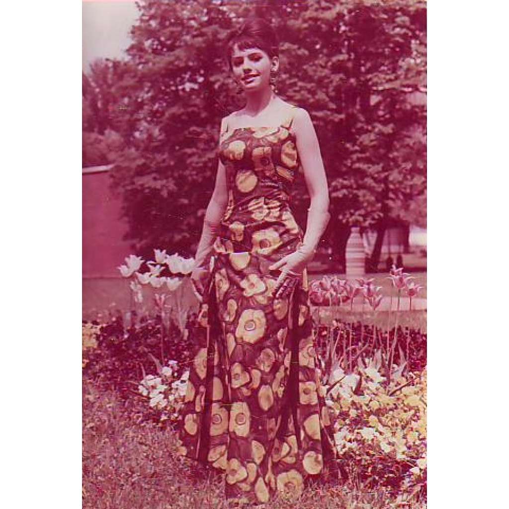 Dámské šaty Reklamní fotografie móda 60. léta